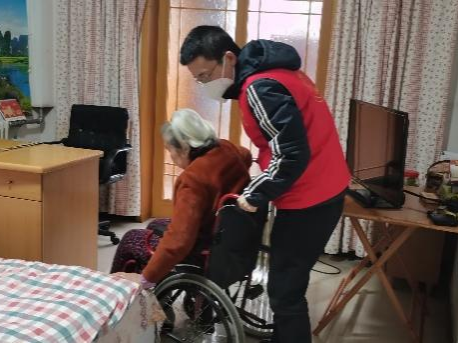 【疫情防控】尽锐出战护我城，，耀彩网先锋在行动 ——集团干手下沉一线系列（二）