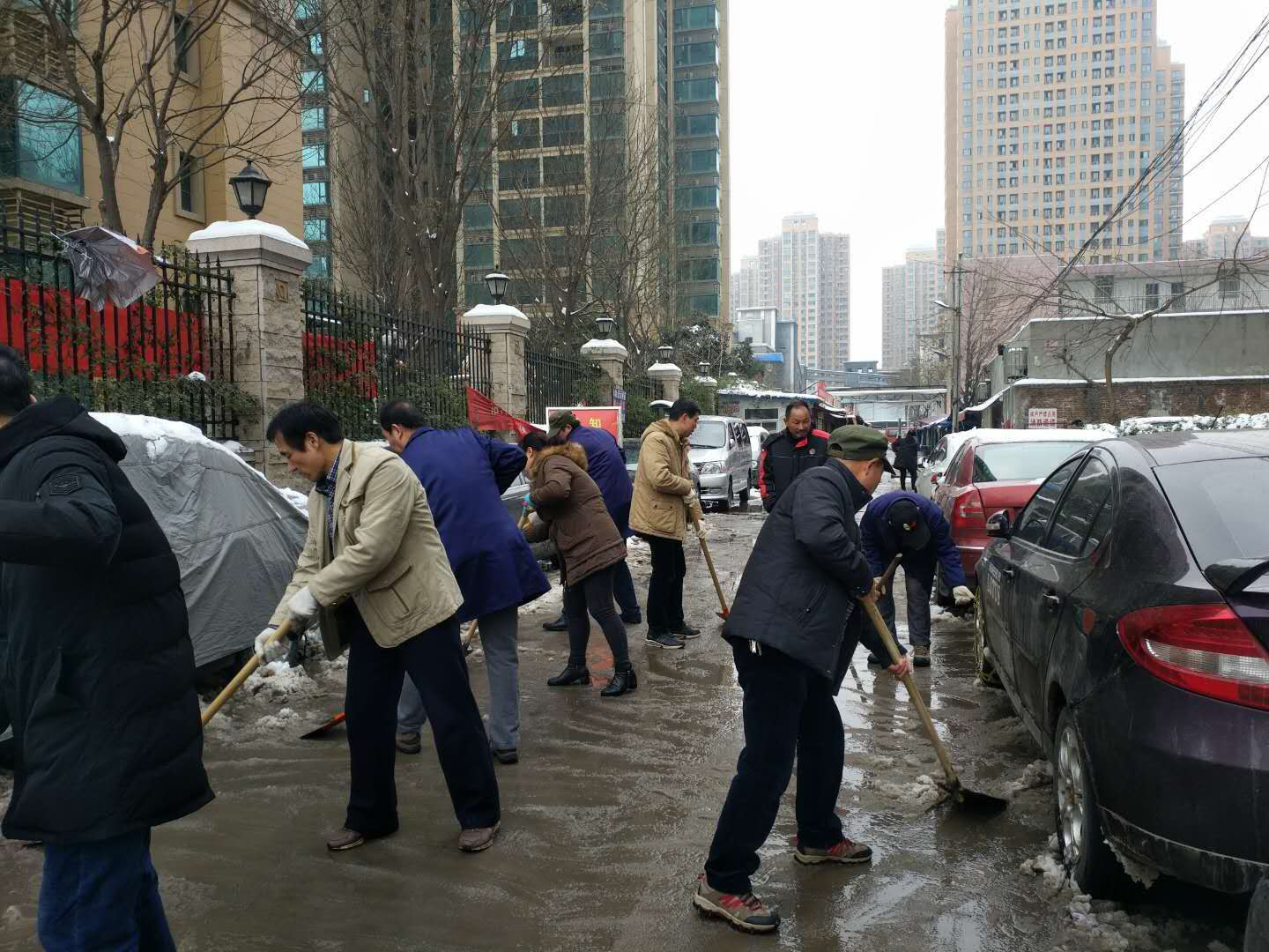 “以雪为令，，，，御雪奋战” 西安工业投资集团再行动
